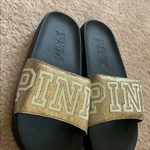 never worn pink slides